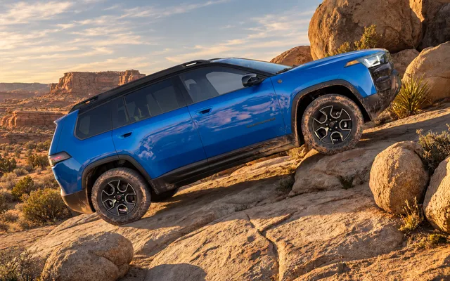 Jeep Cherokee Trailhawk 2027: что изменилось для бездорожья