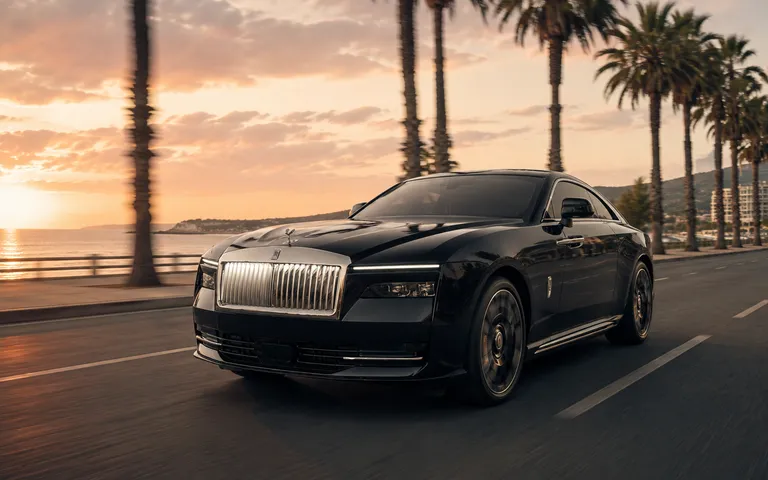 Rolls-Royce Spectre Series II — новый электрический суперкупе с увеличенным запасом хода