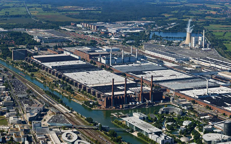 Volkswagen и сокращение 100 000 рабочих мест: что известно в июле 2026 года Volkswagen и сокращение 100 000 рабочих мест: что известно в июле 2026 года